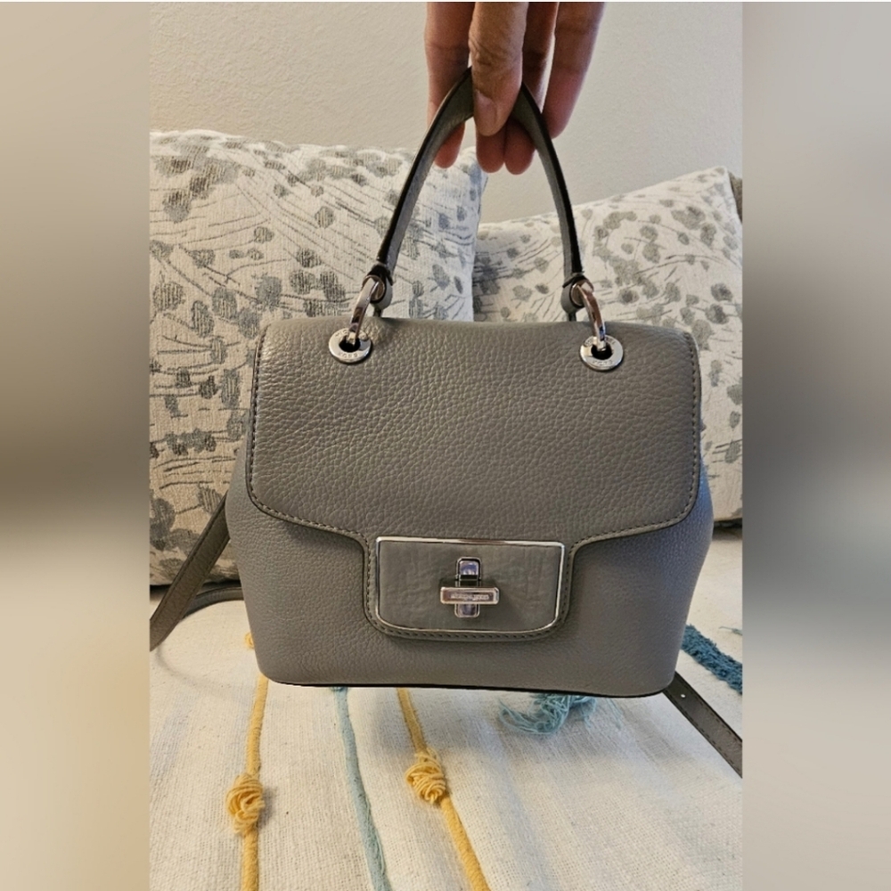MICHAEL Michael Kors EUC Emery Bag Crossbody